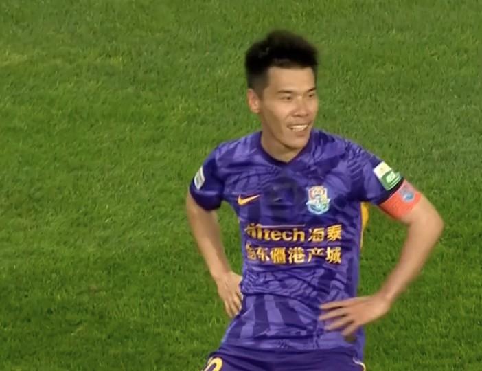 王秋明在成都的进球记录：本赛季两次对决各进一球